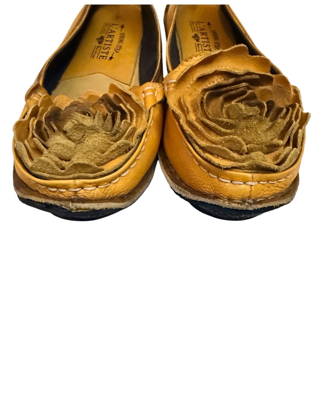 L'ARTISTE Women's Mustard Yellow Leather Floral Slip-On Loafers - Picture 2 of 6